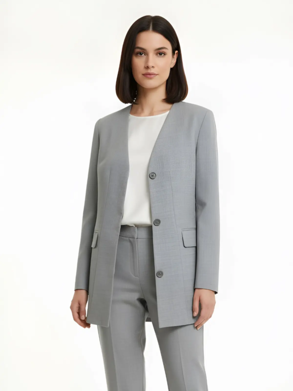Minimal tailored jacket with a clean and modern silhouette,